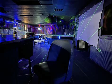 wichita swingers|EXECUTIVE LOUNGE .